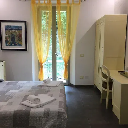 5 Terre Pelagos 3* מנרולה